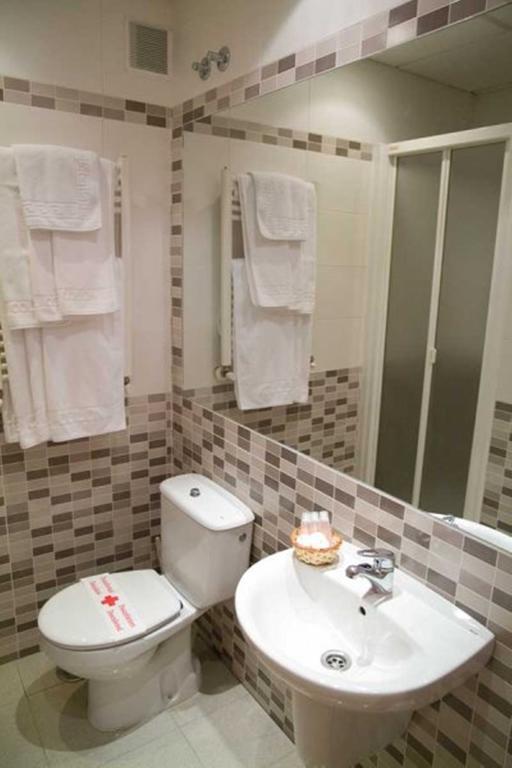 Hostal Colon Getafe Room photo